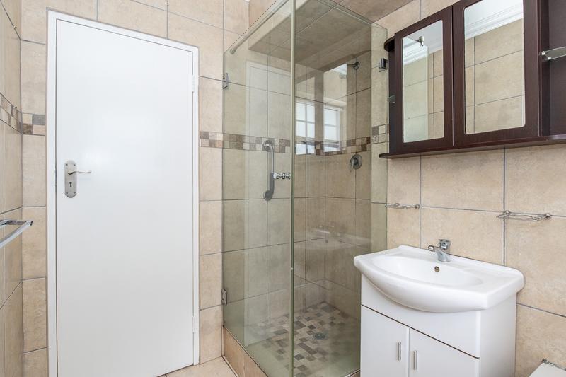 3 Bedroom Property for Sale in Sea Point Western Cape